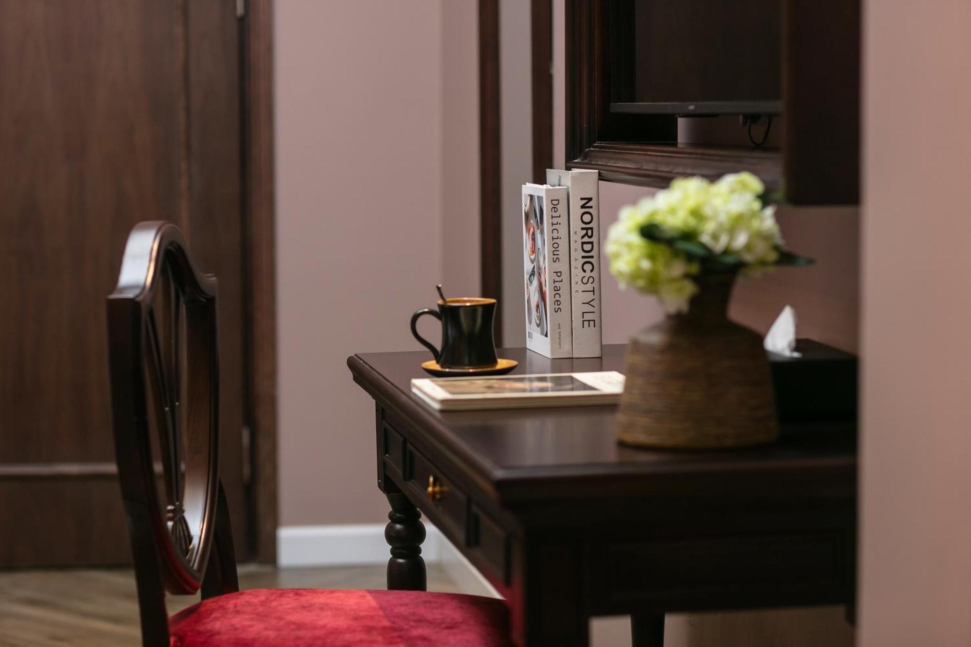 Acoustic Premium Hotel & Spa Hanoi Buitenkant foto