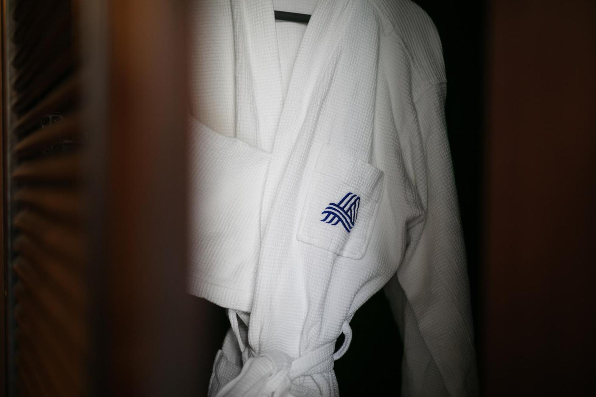 Acoustic Premium Hotel & Spa Hanoi Buitenkant foto