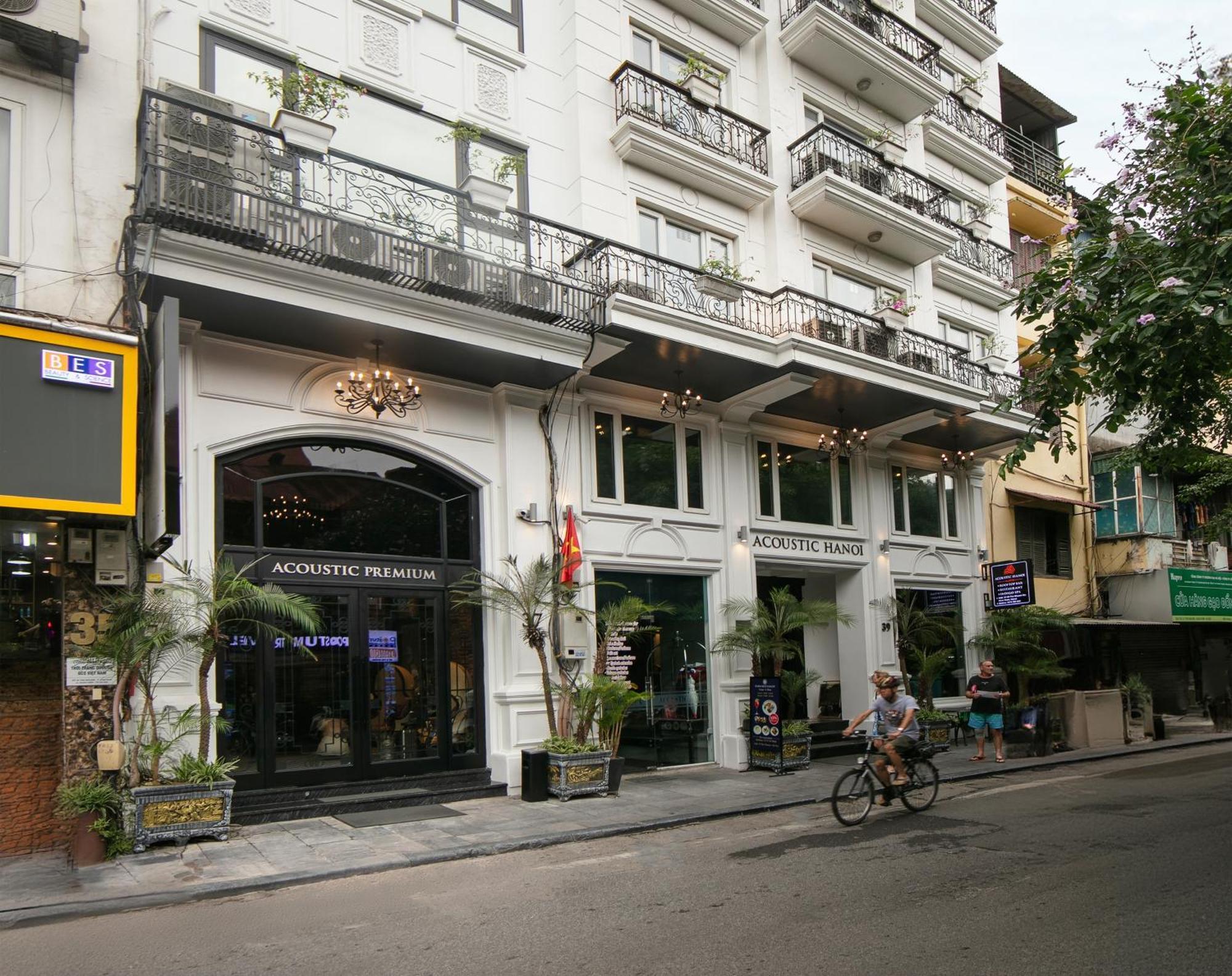 Acoustic Premium Hotel & Spa Hanoi Buitenkant foto